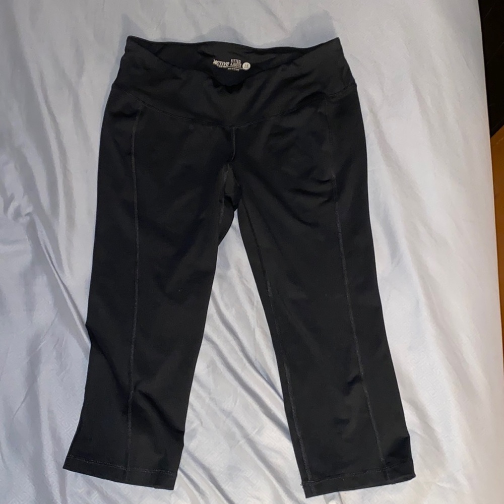 Old Navy active capris